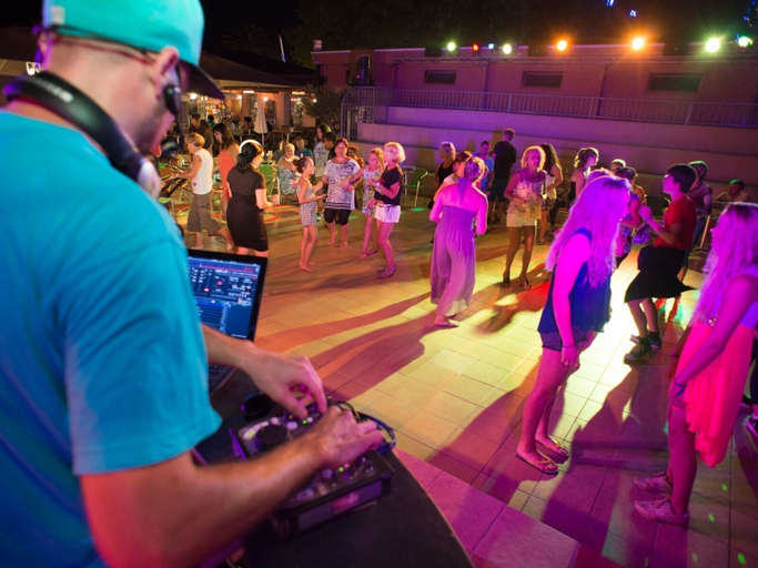 Food & Drinks 5, Camping Abri de Camargue, Gard