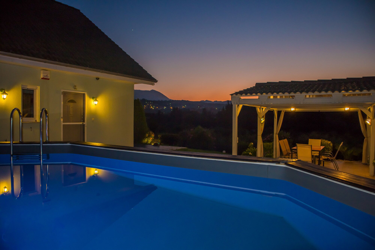 Sport & Beauty, Villa Antzela with Private Pool and Gardens, Crete