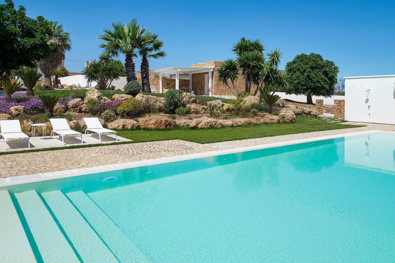 Outdoor pool 4, Pietra Del Sole, Trapani