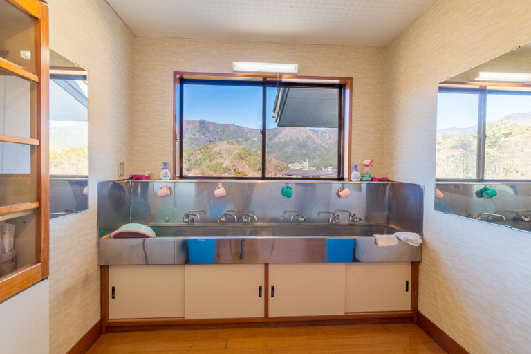 Bathroom 3, Fusimi, Fujikawaguchiko