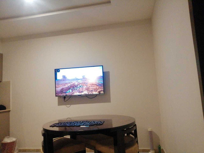 Others 4, Captivating 1-bed Apartment Fully Furnished, Lahore