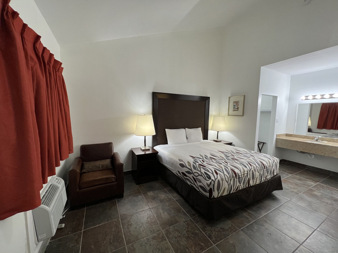 Bedroom 2, Bass Inn - Choke Canyon National Park, Live Oak