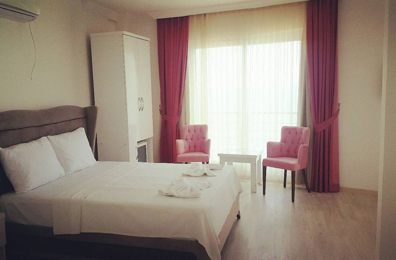 Bedroom 3, Tepe Beach Hotel, Erdemli