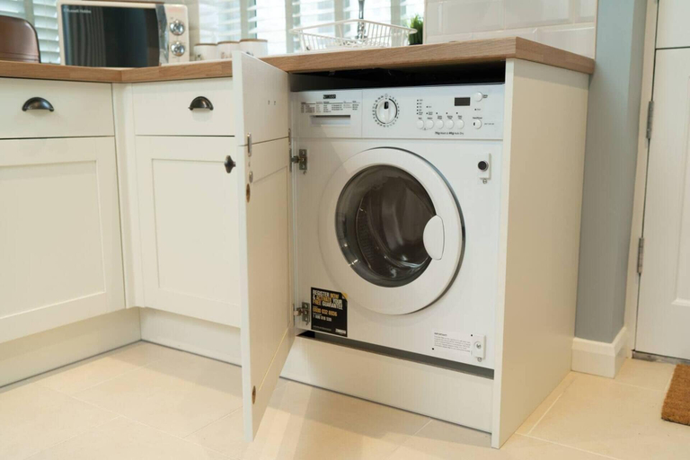 Bathroom 3, Impeccable 2-bed Apartment in Chipping Norton, Oxfordshire