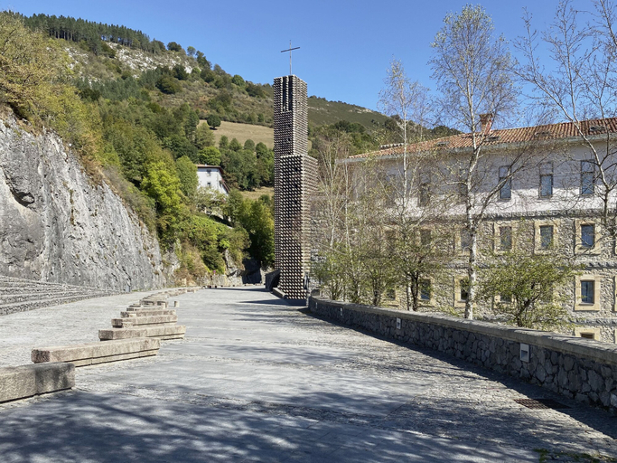 Exterior & Views 2, IRAIPE SANTUARIO DE ARANTZAZU HOTEL, Guipúzcoa
