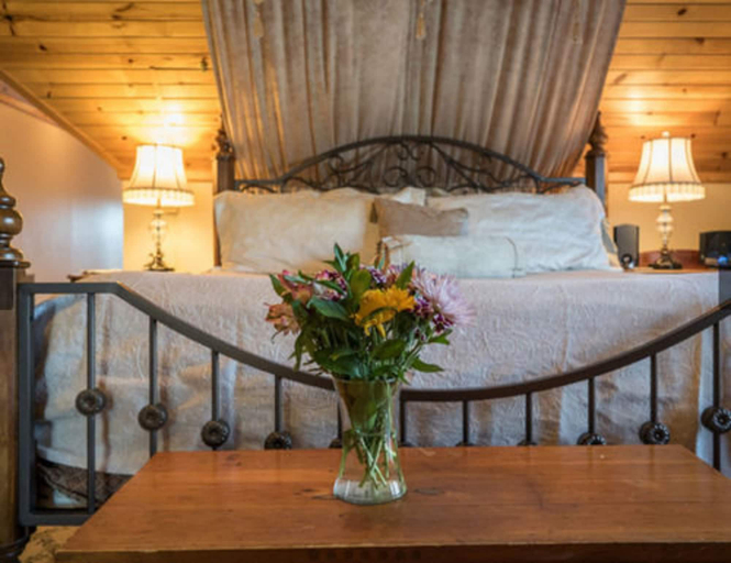 Bedroom 3, McConnell Inn, Green Lake