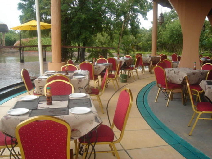 Food & Drinks 3, Maria Adams Lodge, Lusaka
