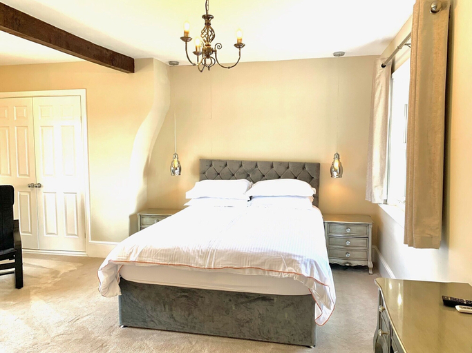 Bedroom 2, The Farmhouse - Sleeps 12 With Private Grounds, East Sussex
