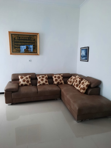 Exterior & Views 2, Villa Griya Menoreh, Semarang