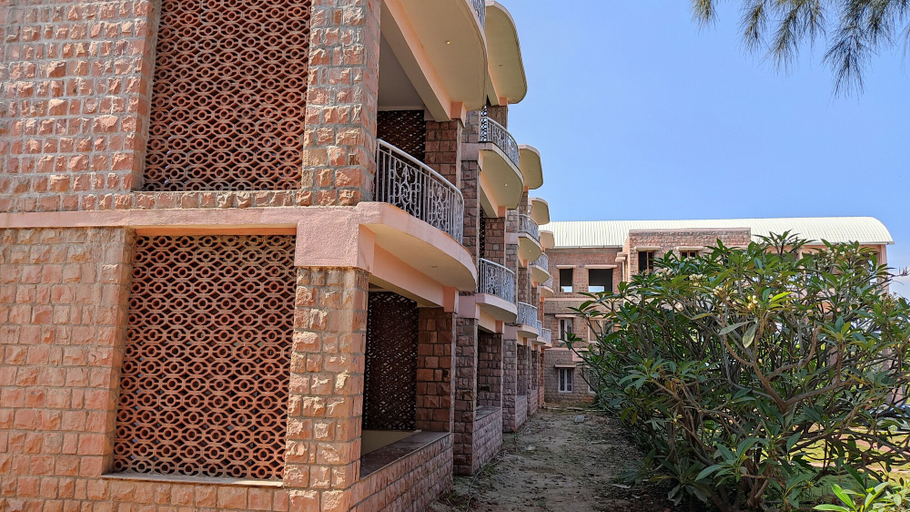 Exterior & Views 2, Kanthi Resorts Badami, Bagalkot
