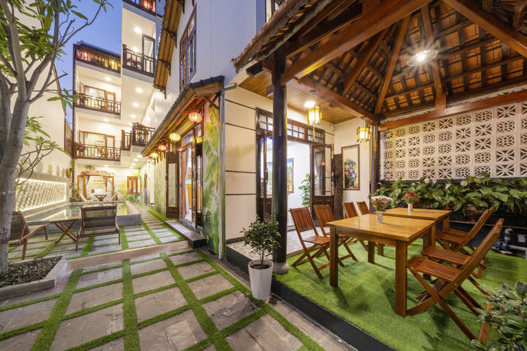 Exterior & Views 2, Blue Whale Homestay, Da Nang