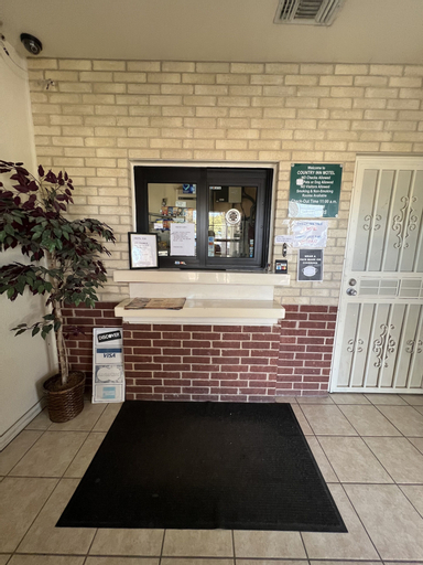 Country Inn Motel, Bexar