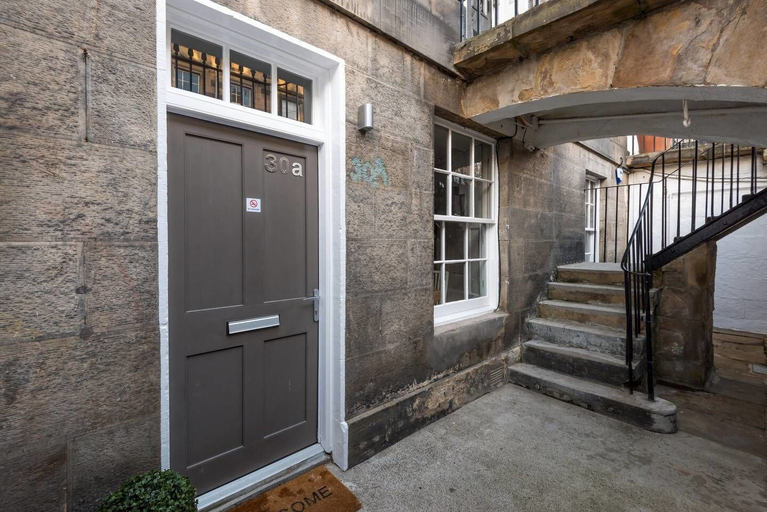 Exterior & Views 2, JOIVY Super Central Luxury Edinburgh Apartment, Edinburgh