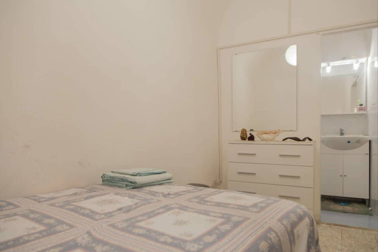 Bedroom 5, 1 Bed Flat - Sleeps 2 - Parking, Imperia