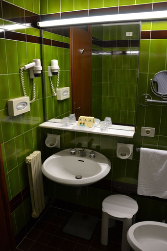 Bathroom 3, Park Hotel Ravenna, Ravenna