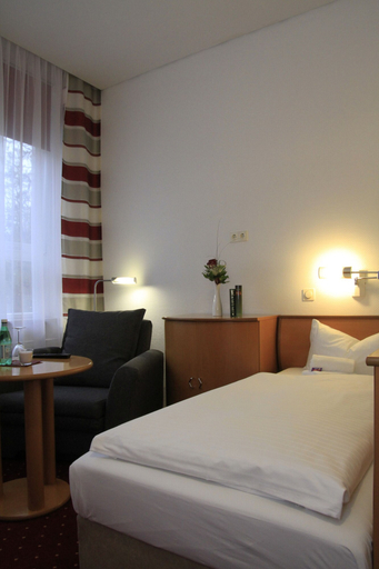 Bedroom 5, Seminarhotel Eldenholz, Mecklenburgische Seenplatte
