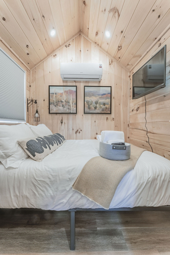 Bedroom 2, Camp Eddy, Mesa