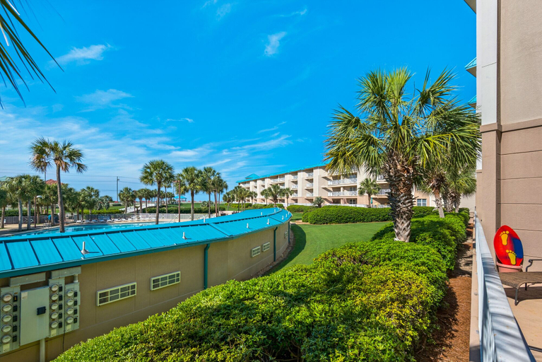 Exterior & Views 2, Amalfi B118 - 1977160, Walton