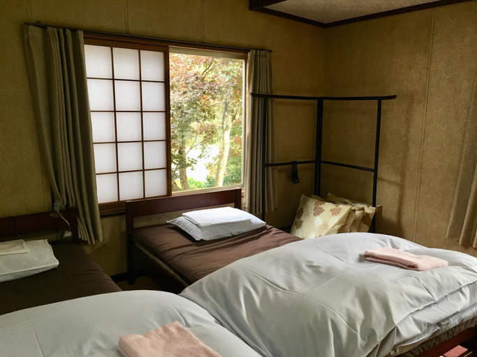 Bedroom 4, Guest House YAMASHITA-YA - Hostel, Nanto