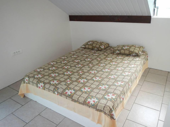 Bedroom 4, Chalet Tipanier