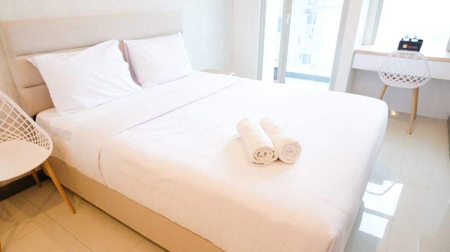 Bedroom 2, Cozy Stay Studio Connected with Mall at Supermall Mansion Apartment By Travelio, Surabaya