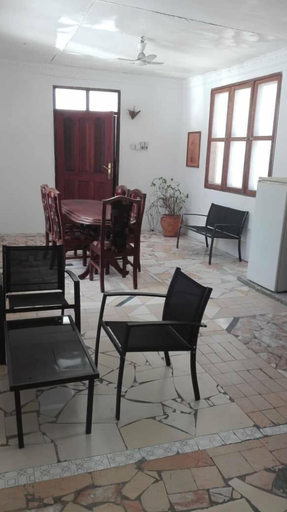 Others 3, Bububu Apartment, Magharibi