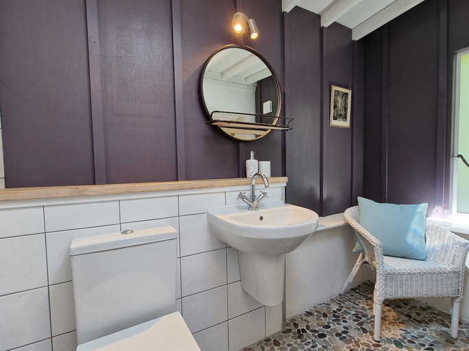 Bathroom 4, Cosy House in Eigionfa, Anglesey