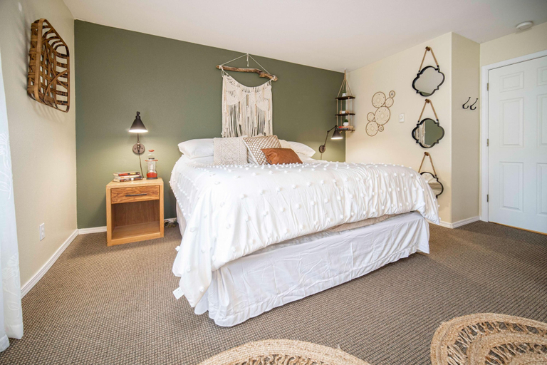 Bedroom 1, Waters Edge 304, Lincoln