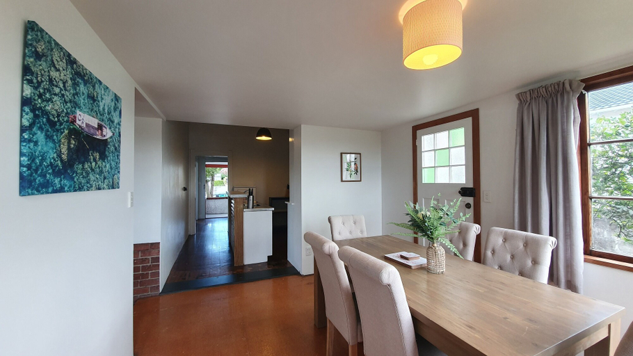 Others 5, Bright and Modern Oasis in Kingsland, Waitakere
