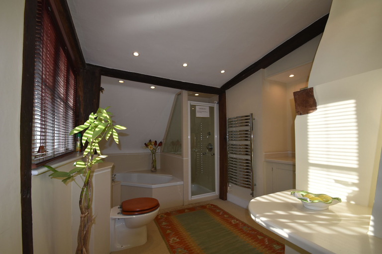 Bathroom 3, Whitefriars, East Sussex