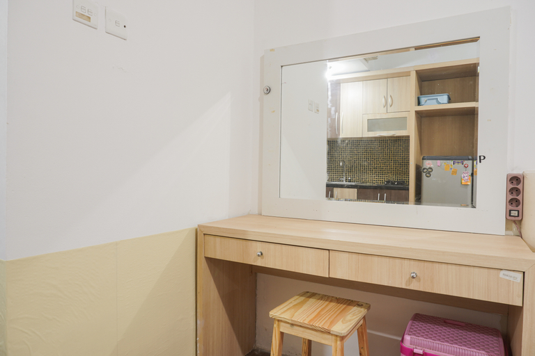 Others 2, Warm and Minimalist Studio at Green Park View Apartment By Travelio, West Jakarta
