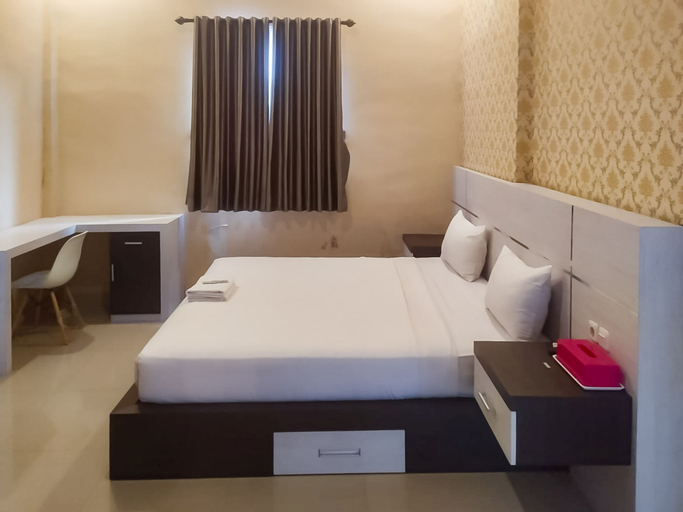 Bedroom 5, RedDoorz Syariah near Sultan Syarif Kasim II Airport, Pekanbaru