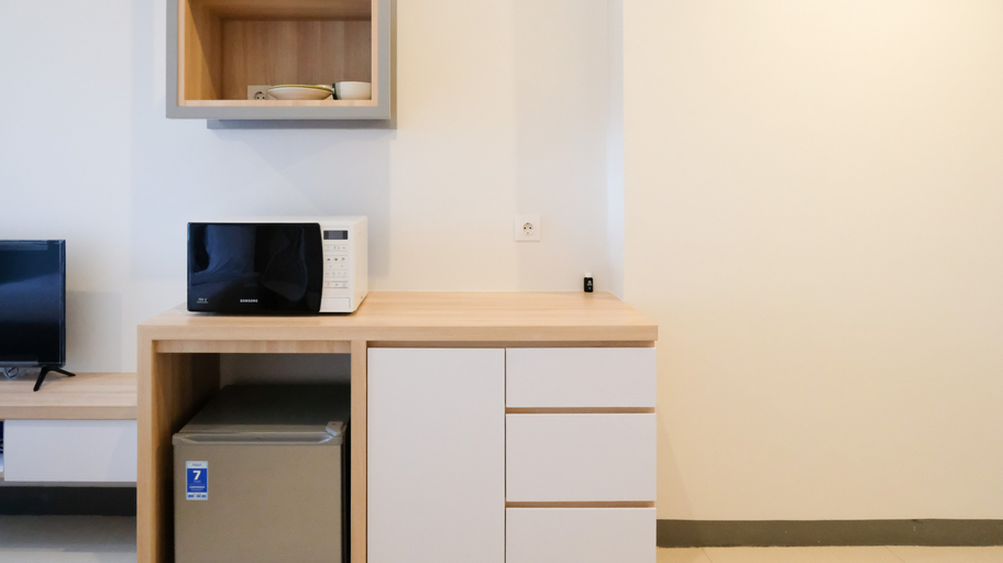 Others 2, Cozy Stay Studio Connected with Mall at Supermall Mansion Apartment By Travelio, Surabaya
