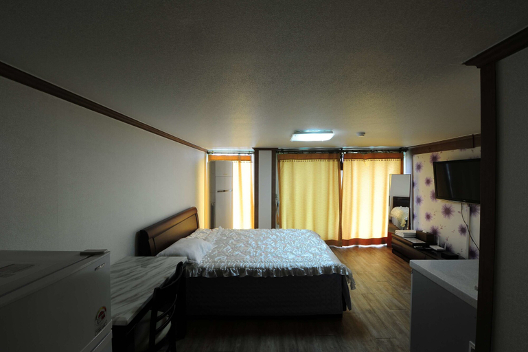 Bedroom 2, Hi Hotel, Dong