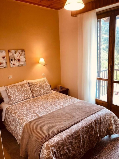 Bedroom 4, Helidona, Central Greece