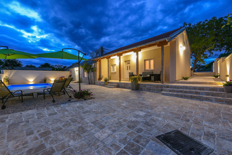 Exterior & Views 2, Villa Mandarin, Benkovac