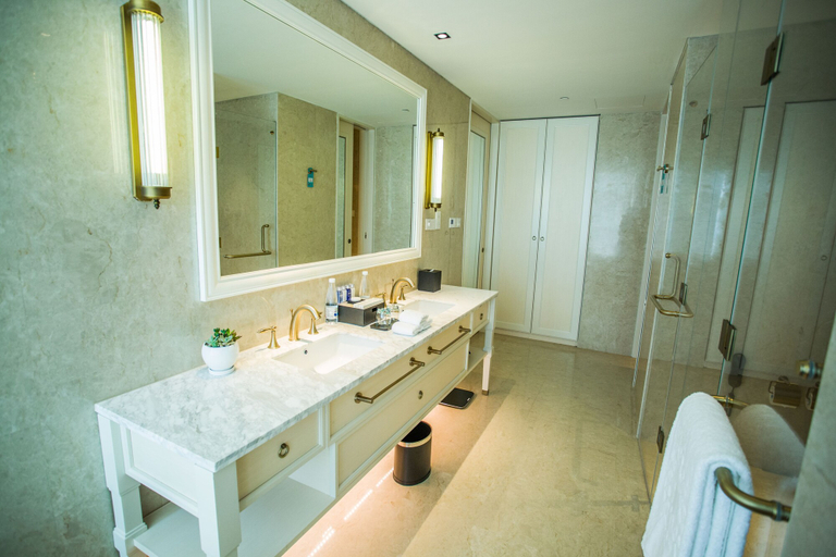 Bathroom 5, Hotel Carnival Qingdao, Qingdao