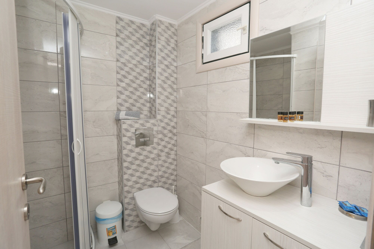 Bathroom 5, Sun Hotel, Central Macedonia