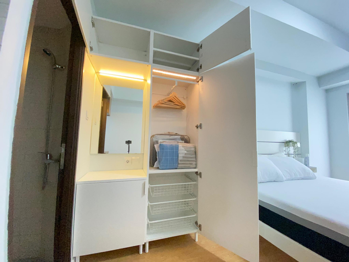 Bedroom 3, IR Residential Suite w/ Netflix , Disney & Wi-Fi !, Bandung