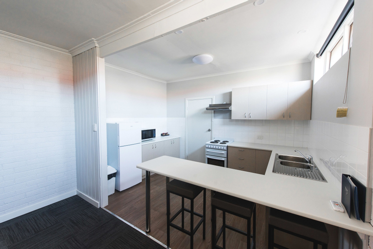 Dining Room 10