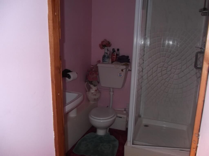 Bathroom 3, East Farm House B&B, Dorset
