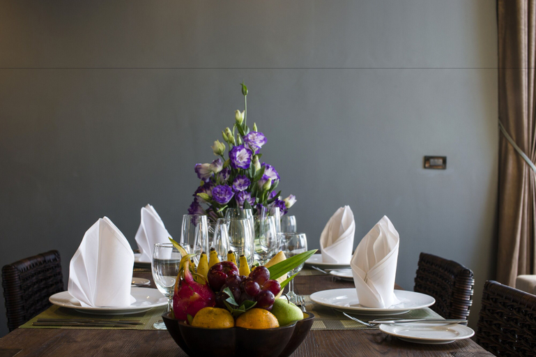 Dining Room 10