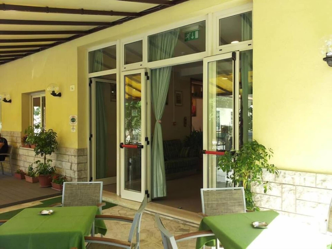 Others 4, Hotel Cannes Rimini, Rimini