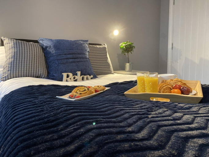 Bedroom 3, The North Wales Gathering - 9 Bedroom - EV Charging, Flintshire