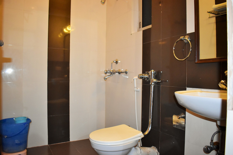 Bathroom 4, Hotel Bodhi Residency, Gaya
