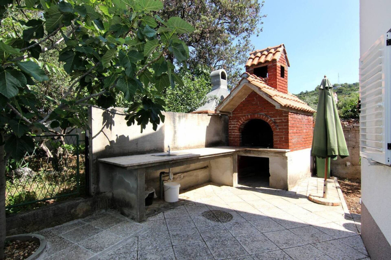 Exterior & Views 2, Lovely 2-bedroom Apartment in Poljica, Marina