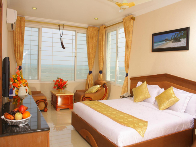 Bedroom 3, The Seashore Hotel, Kanniyakumari