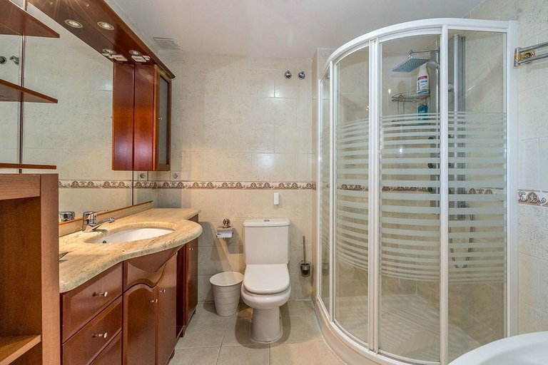 Bathroom 4, Casa Campo de Golf de Playa de San Juan, Alicante