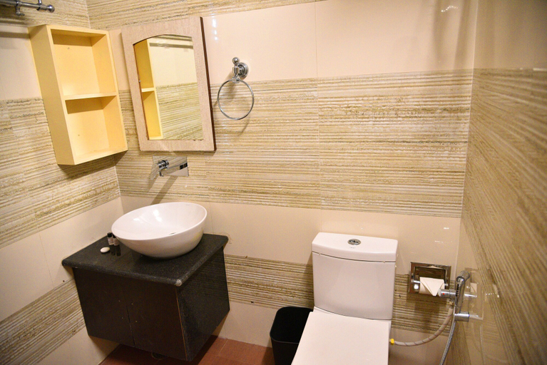 Bathroom 3, Hotel The White Tulip, Jaipur