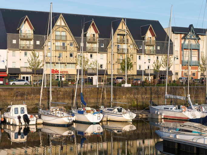 Exterior & Views 2, ibis Deauville Centre, Calvados